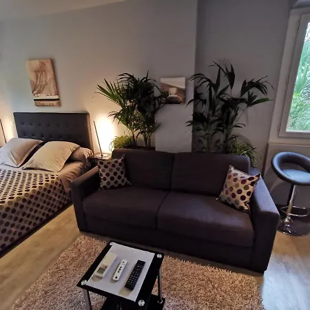Appartements Le Clos Des Bambous * Begles
