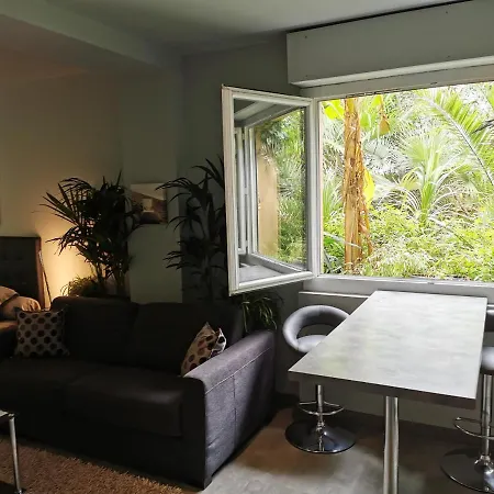 Appartements Le Clos Des Bambous * Begles
